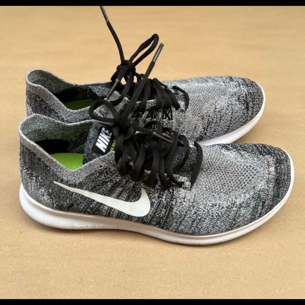Nike free run flyknit tennis shoes sneakers womens size 8.5